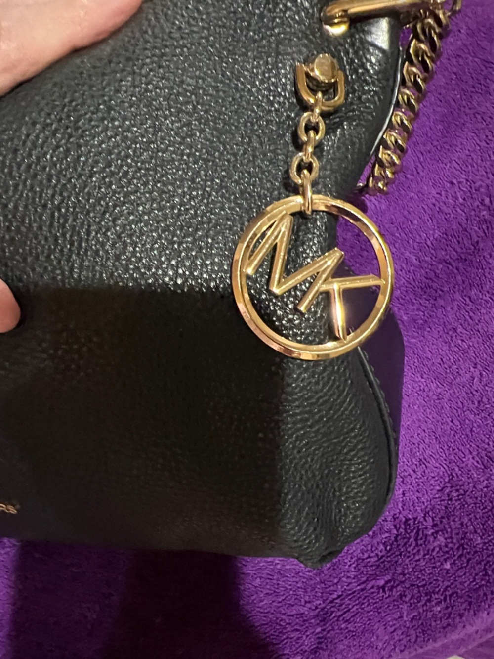 Michael Kors Black Pebbled Leather Chain-Trim Crossbody NWOT  H09 - Picture 2 of 10